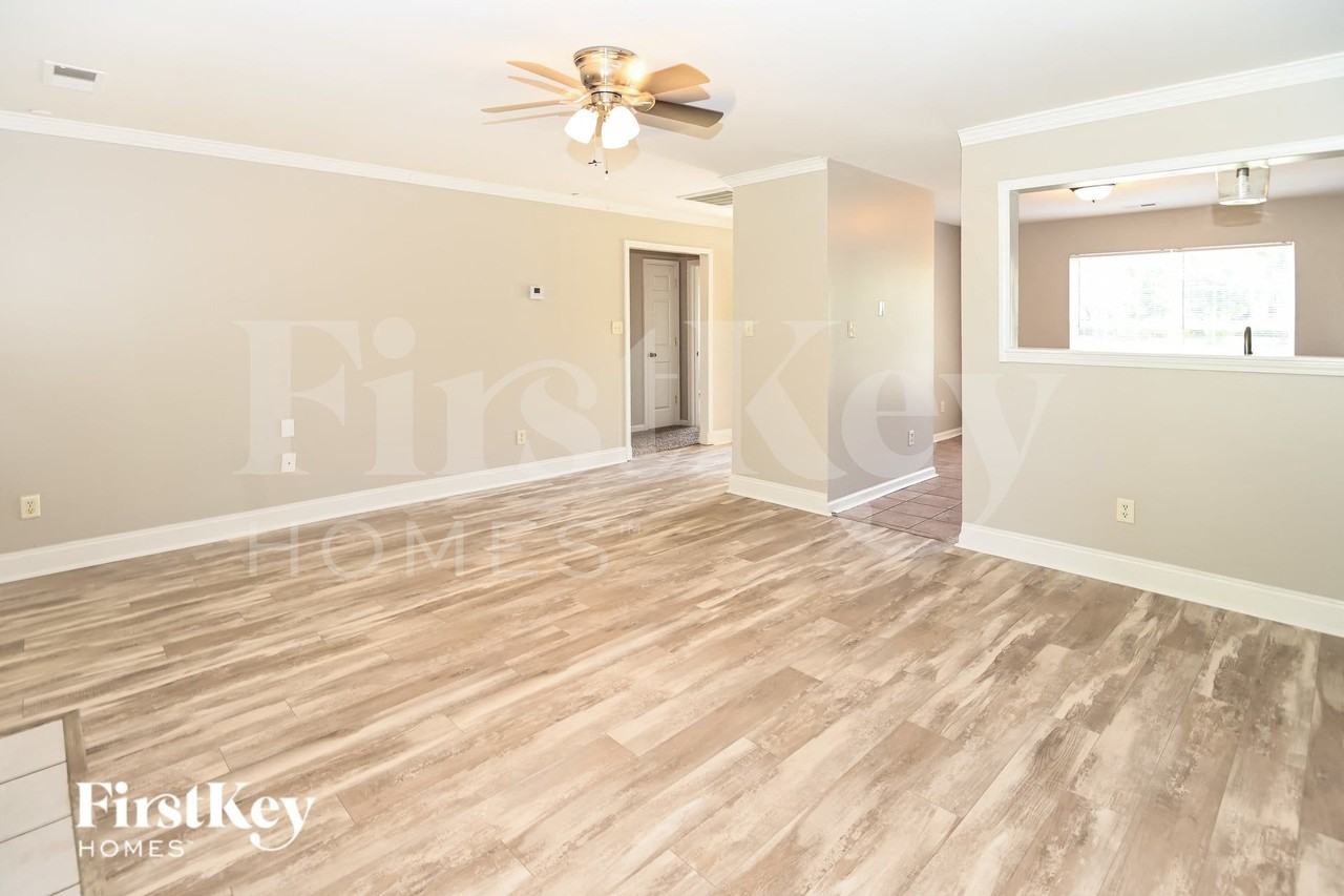 4190 Ivydale Ave Sw - Photo 5 of 15
