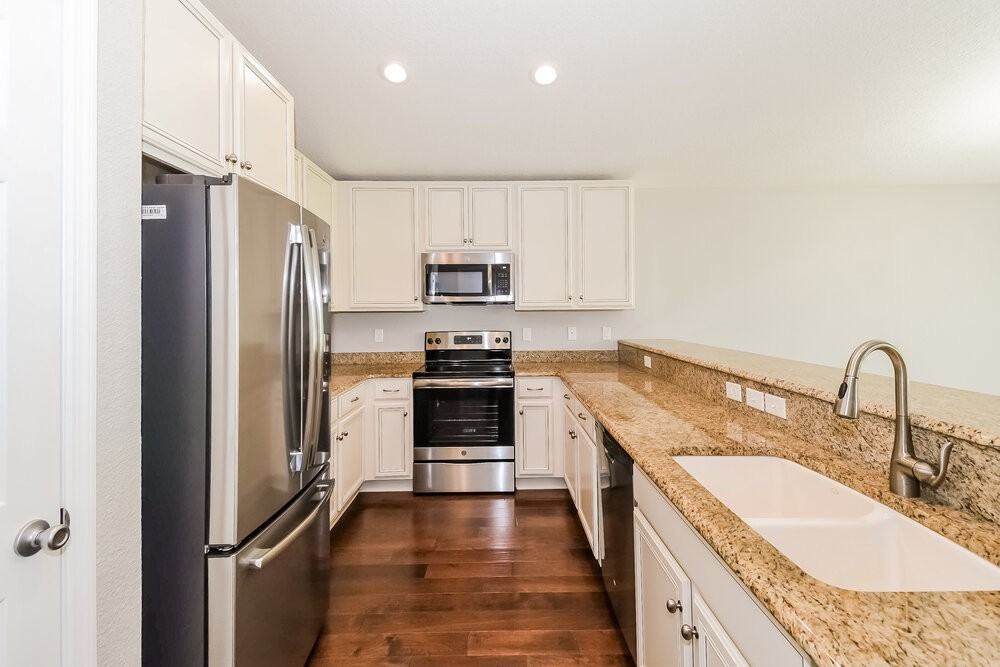 7580 Cosmo Ct - Photo 6 of 16