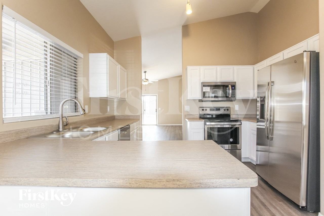 14133 W Two Guns Trl - Photo 7 of 15