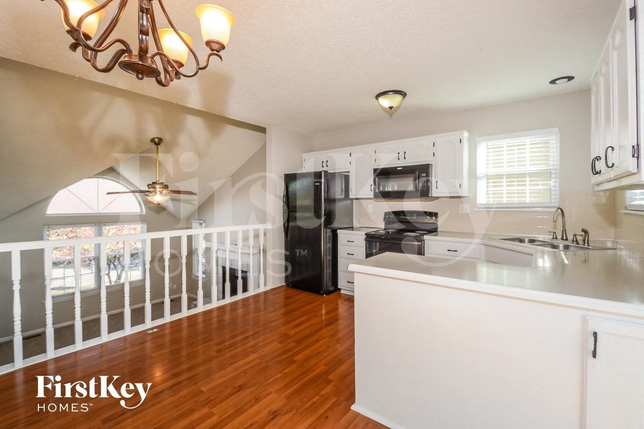 8513 Ne 110th St - Photo 6 of 15