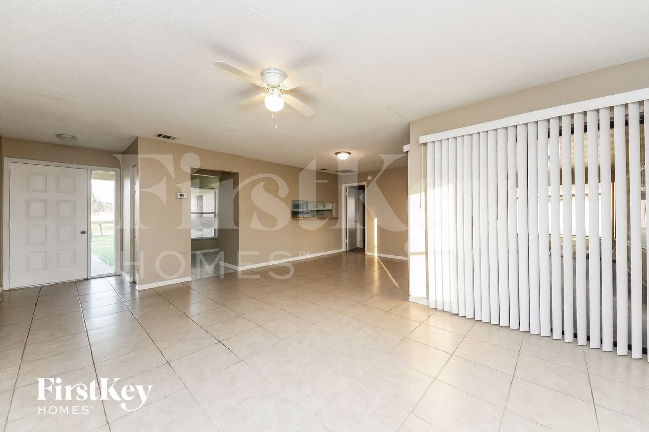 610 Fresno Ct - Photo 4 of 18