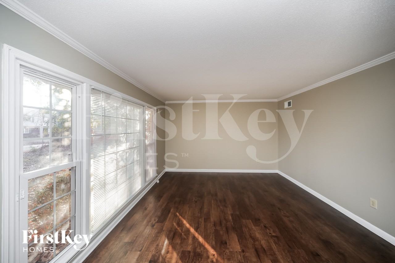 6000 Macleod Dr - Photo 2 of 16