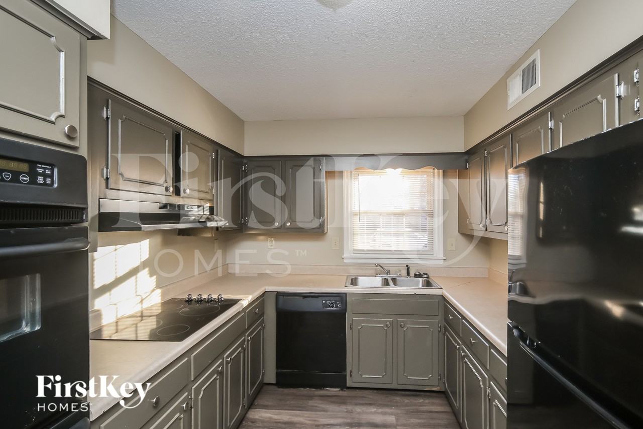 6000 Macleod Dr - Photo 4 of 16