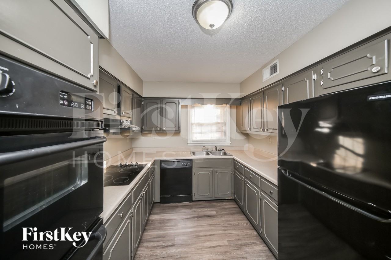 6000 Macleod Dr - Photo 5 of 16