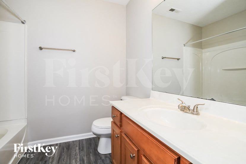 5986 Driftwood Ct - Photo 7 of 14