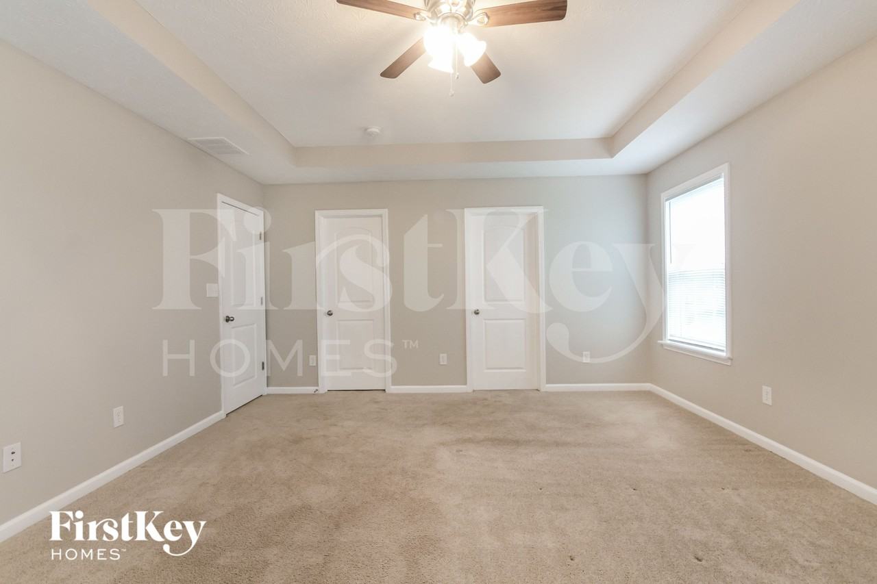 5776 Bluff View Ln - Photo 7 of 15