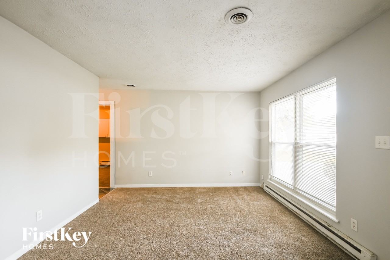 5204 Bahia Dr - Photo 4 of 16