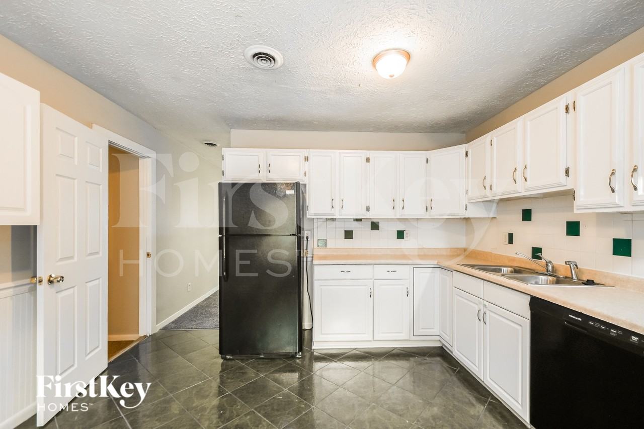 5204 Bahia Dr - Photo 6 of 16
