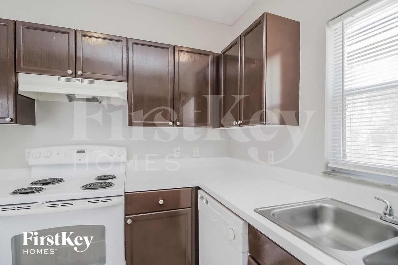 5156 Aventura Blvd - Photo 4 of 14