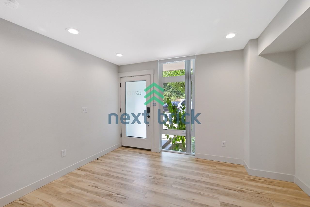 1826 26th Ave #D - Photo 3 of 23