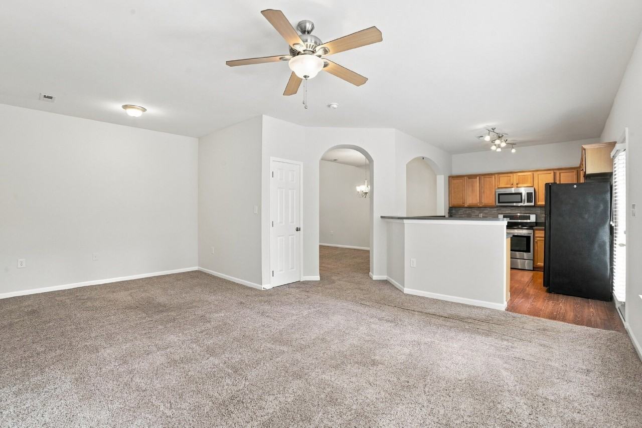 345 Doughton Ln - Photo 6 of 29