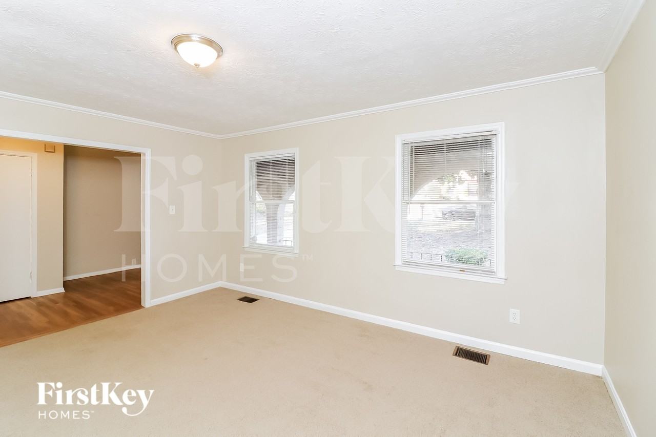 3862 Herren Dr Sw - Photo 2 of 15