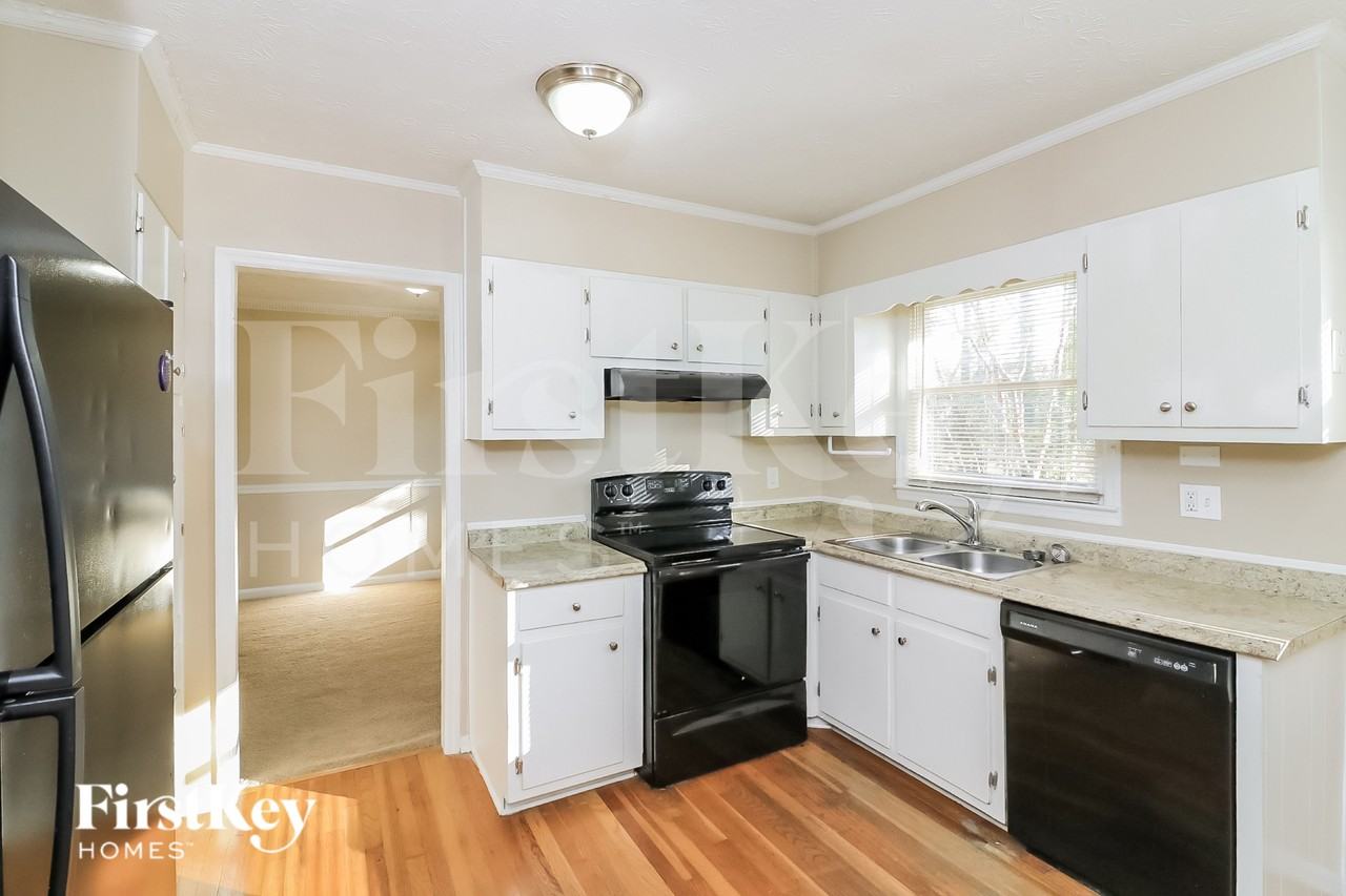3862 Herren Dr Sw - Photo 4 of 15