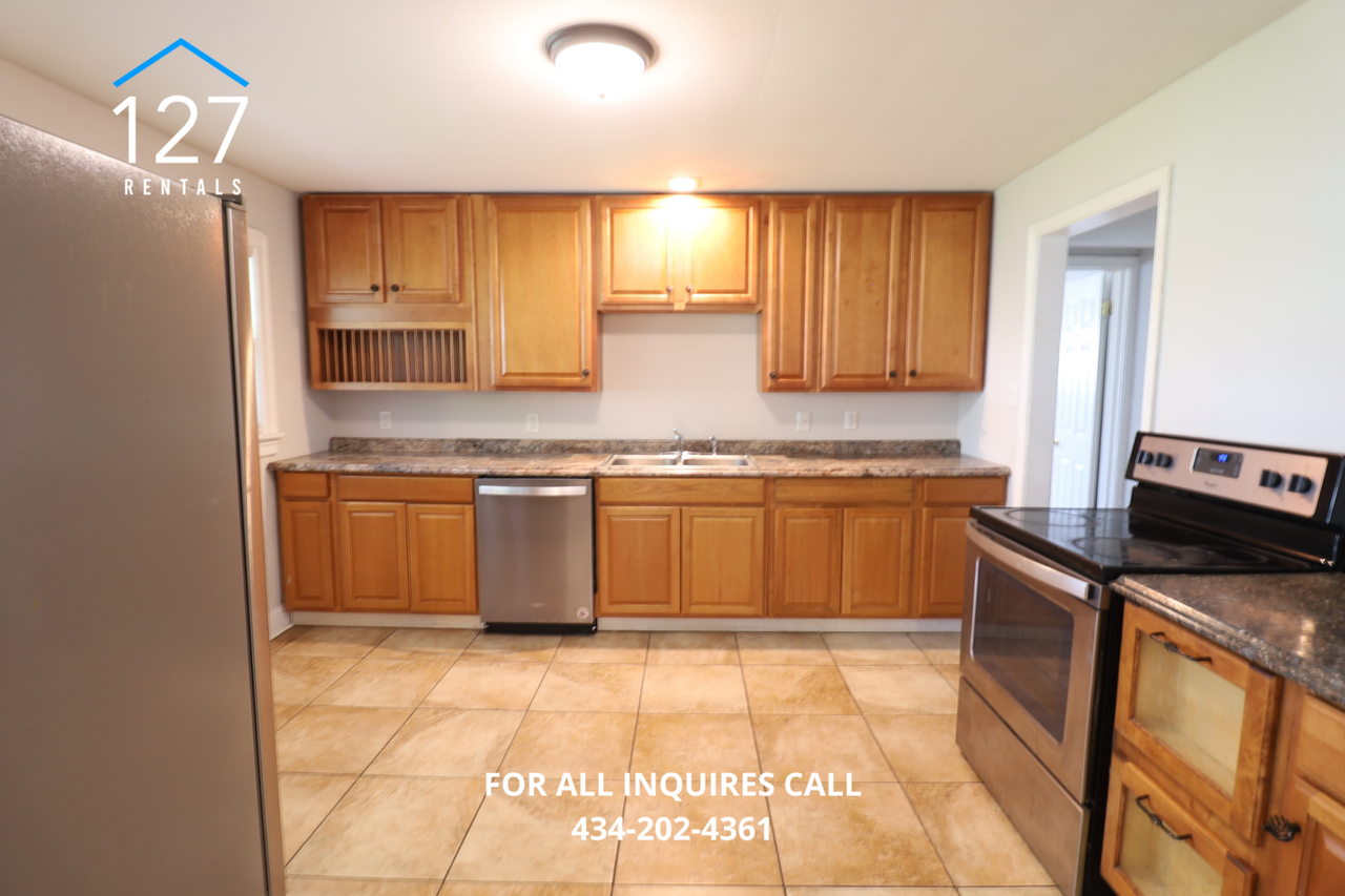 4614 Fairmont Ave - Photo 4 of 9