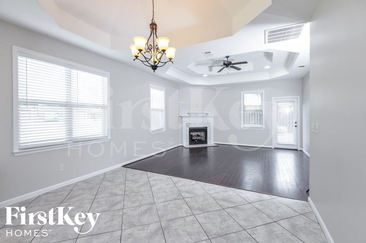 3591 Grand Central Ave - Photo 4 of 15