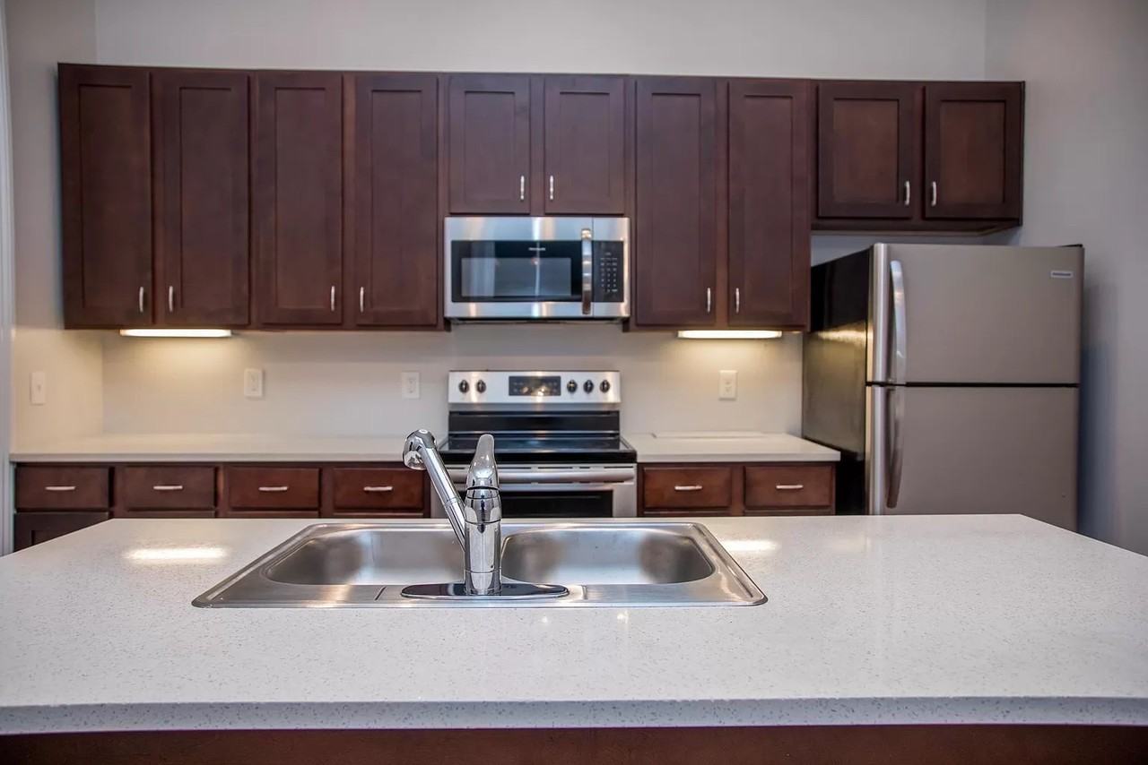 403 S Lopez St - Photo 2 of 17