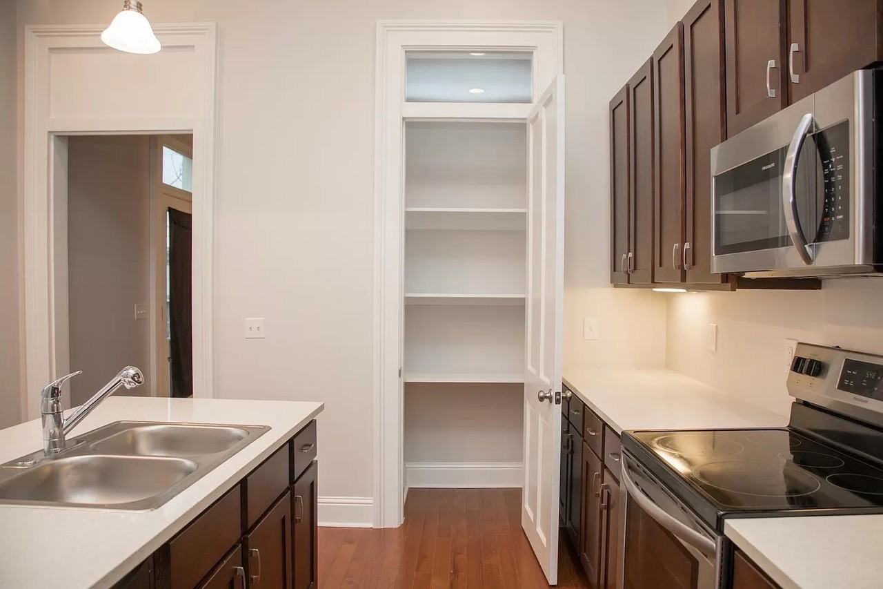 403 S Lopez St - Photo 3 of 17