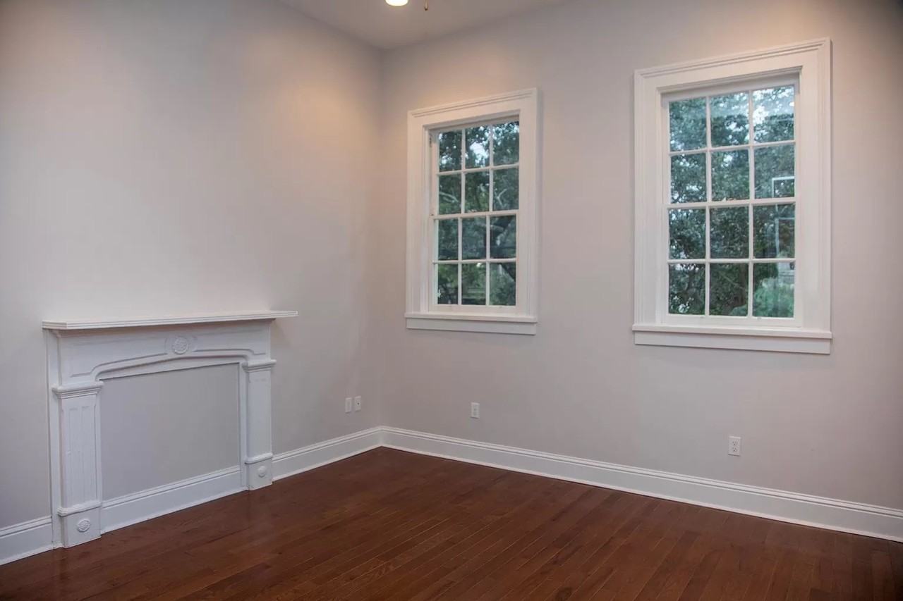 403 S Lopez St - Photo 4 of 17