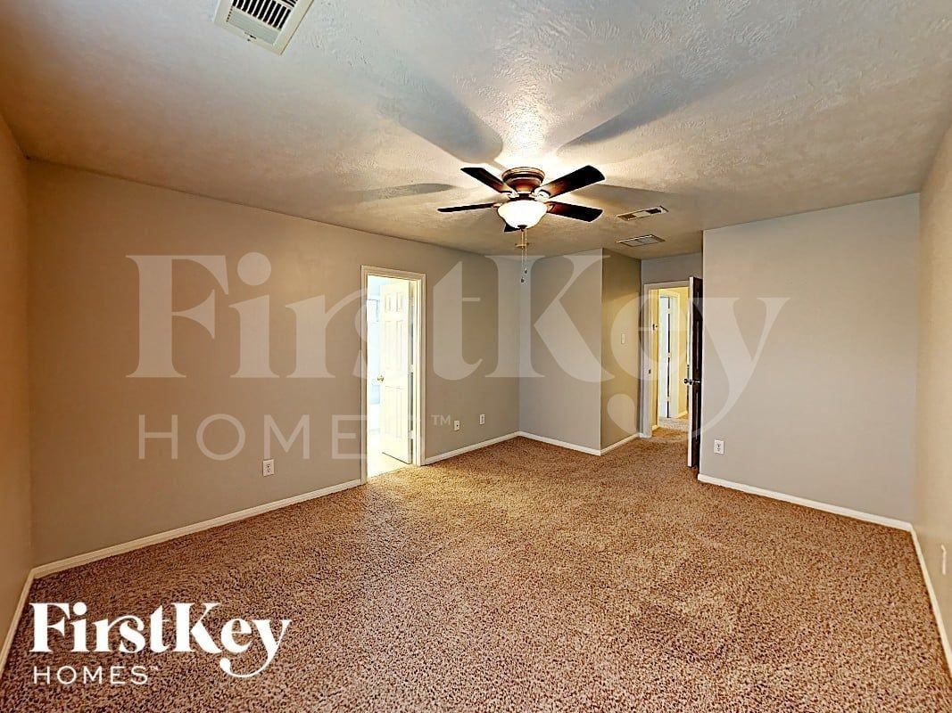 32218 Anne Ln - Photo 6 of 16