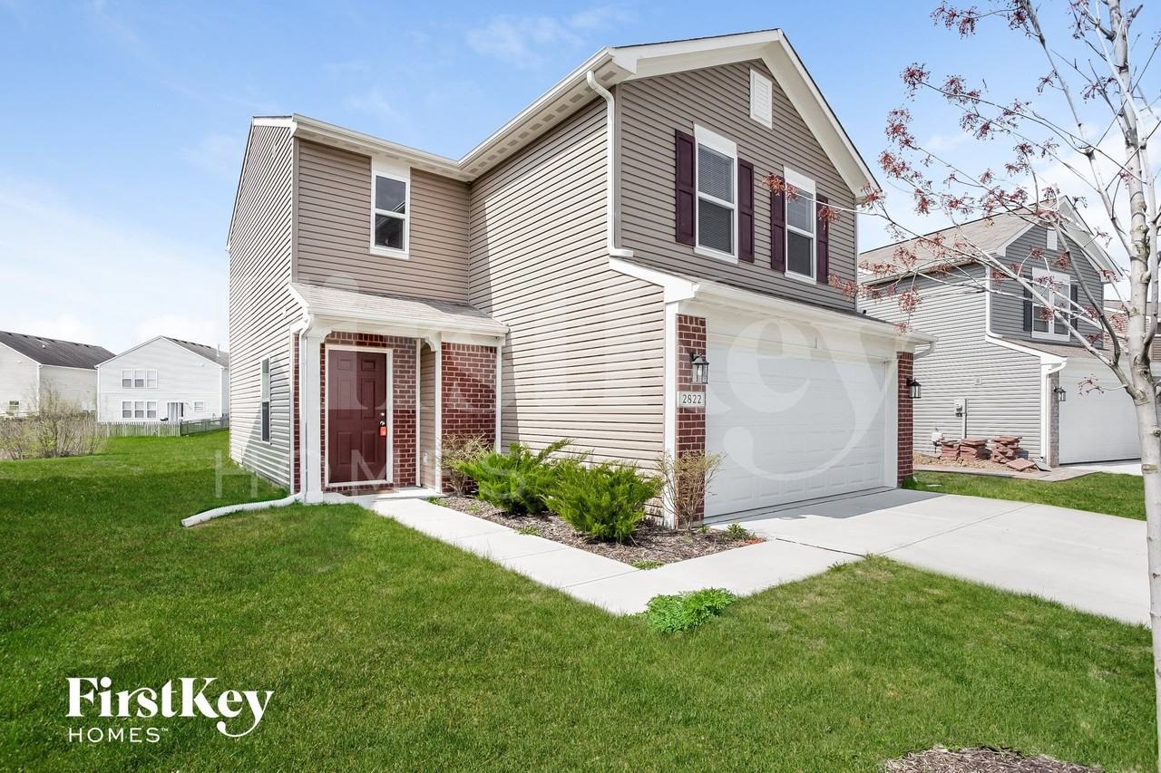 2822 Beethoven Ave - Photo 2 of 14