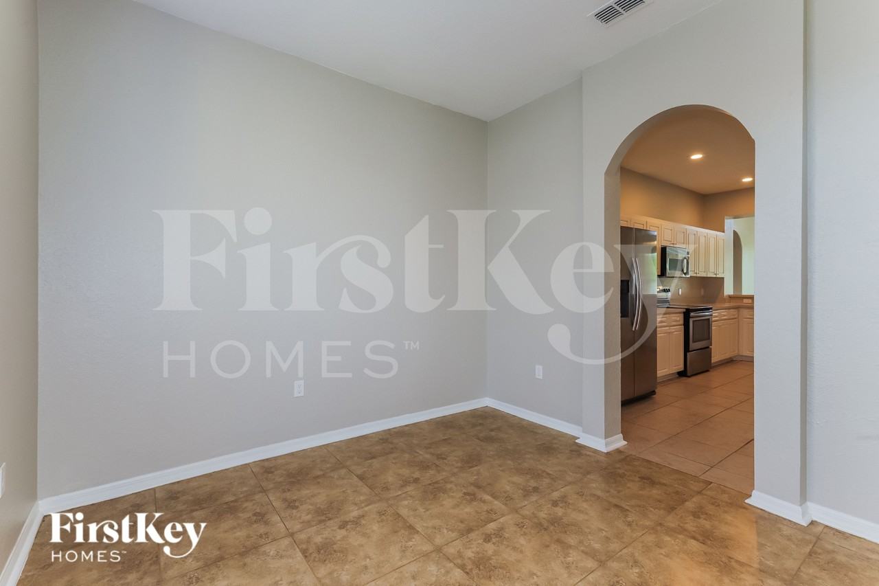 2751 Berkford Cir - Photo 4 of 16