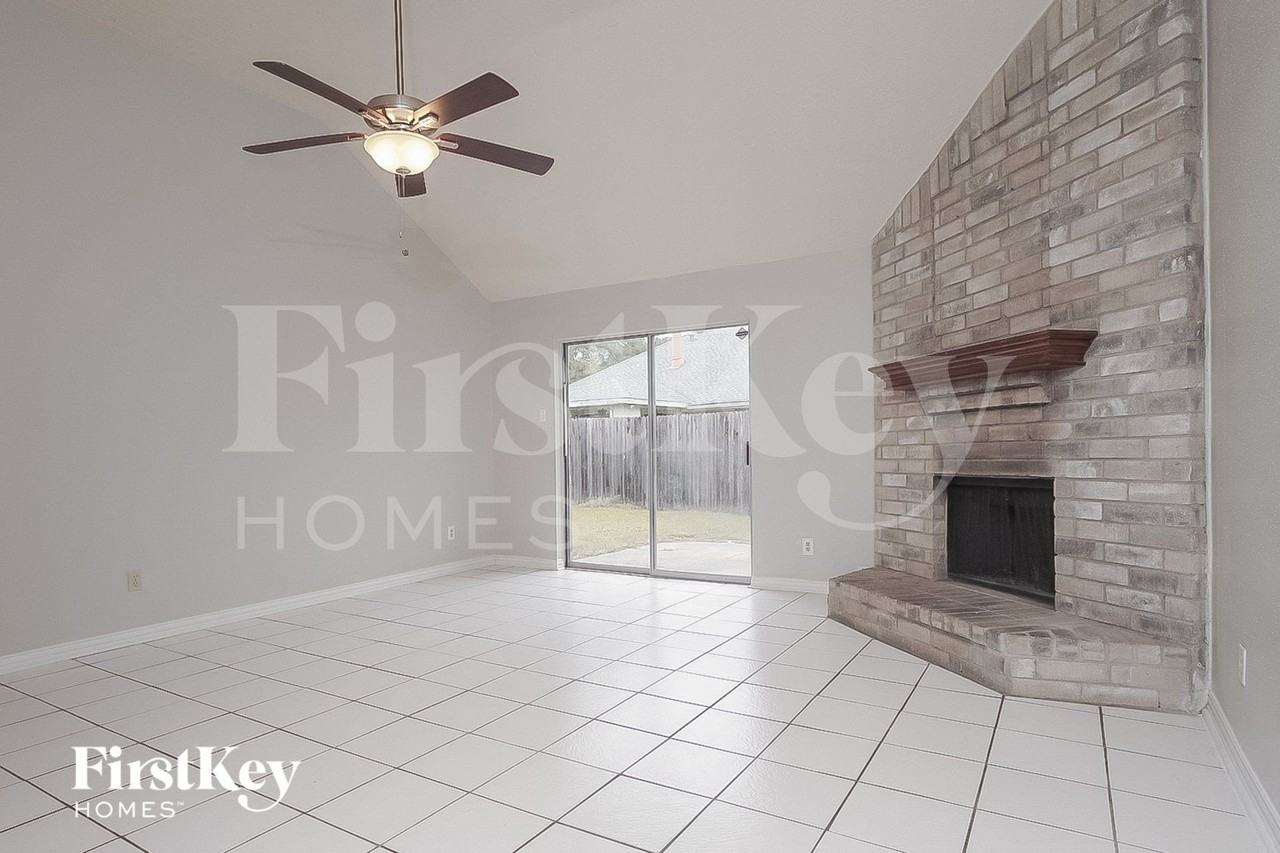 2714 Elder Rd - Photo 3 of 15