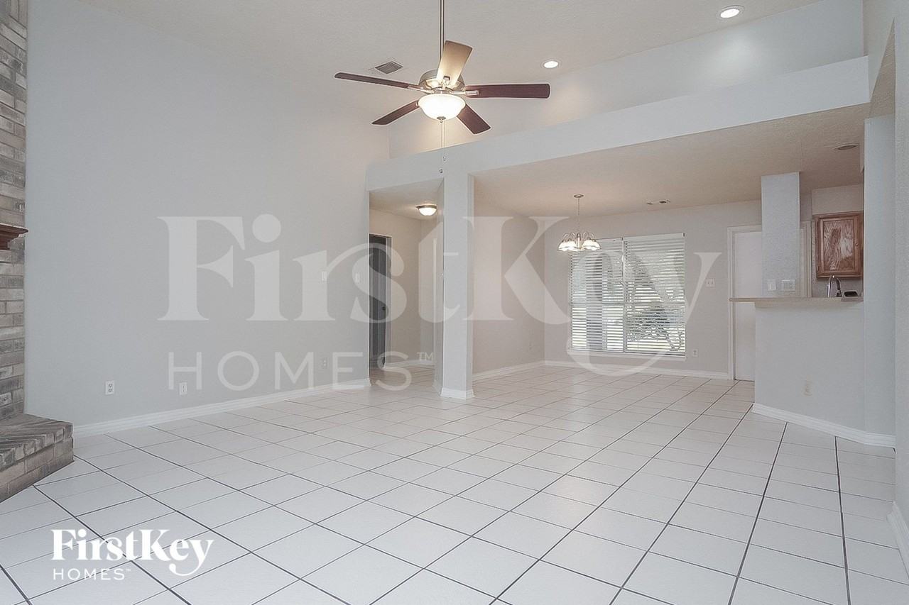 2714 Elder Rd - Photo 4 of 15