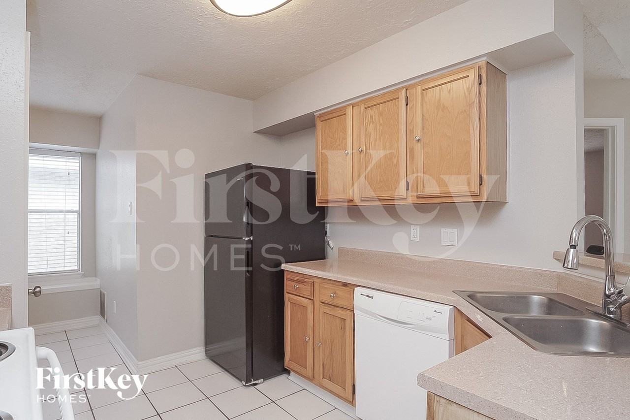 2714 Elder Rd - Photo 6 of 15
