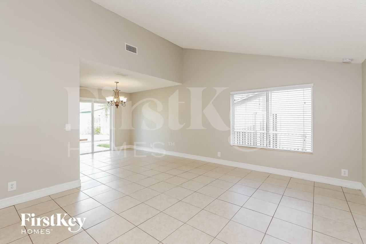 2366 Nwterrace - Photo 2 of 16