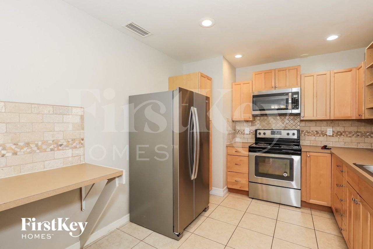 2366 Nwterrace - Photo 6 of 16