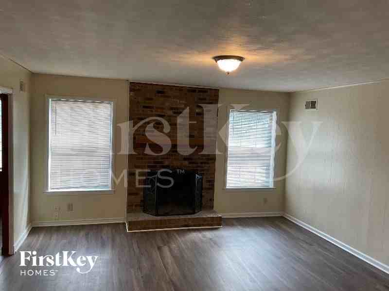 2025 Waskom Dr - Photo 2 of 12