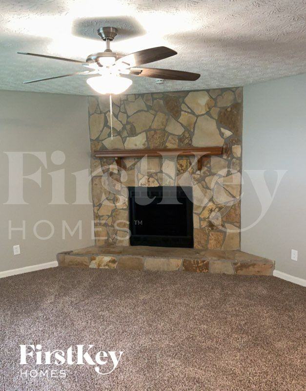 2009 Corners Cir - Photo 3 of 11