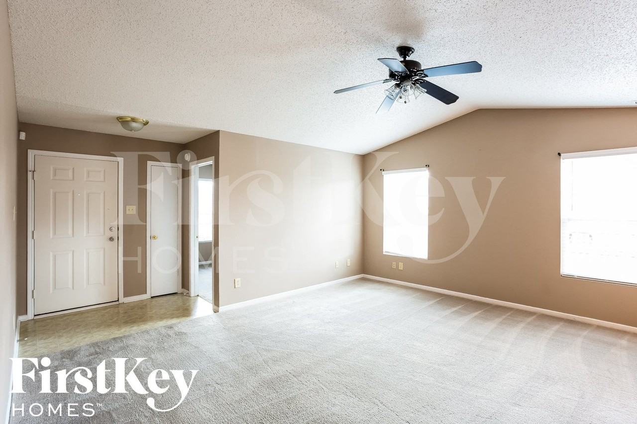 11657 Presidio Dr - Photo 3 of 14