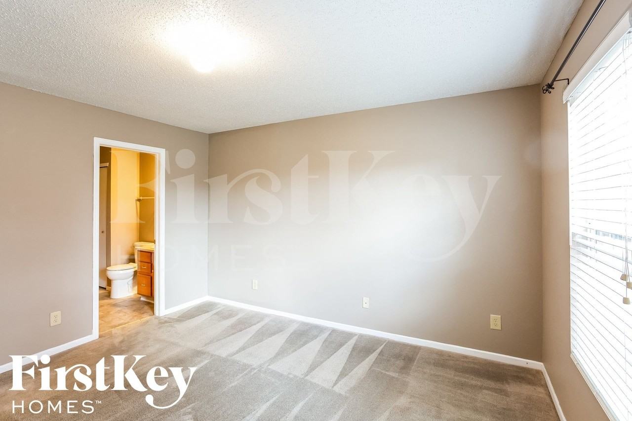 11657 Presidio Dr - Photo 5 of 14
