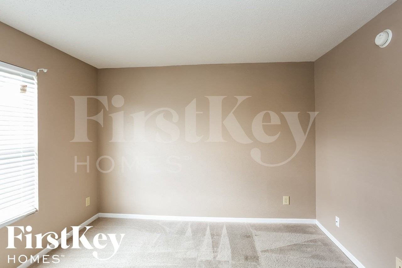 11657 Presidio Dr - Photo 6 of 14