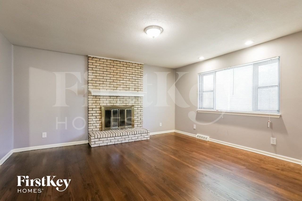 1004 Sw 14th Street Ter - Photo 3 of 15