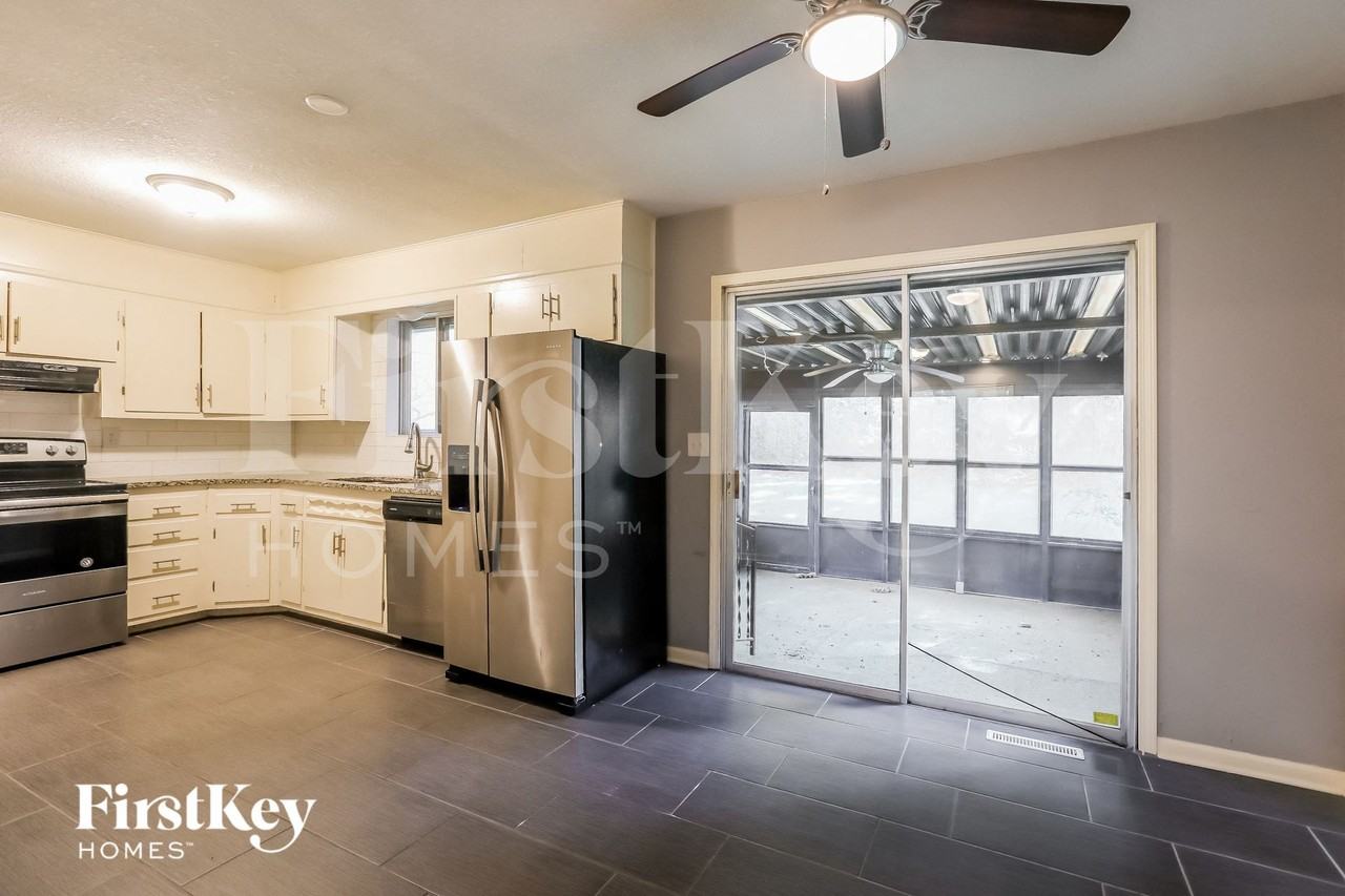 1004 Sw 14th Street Ter - Photo 6 of 15