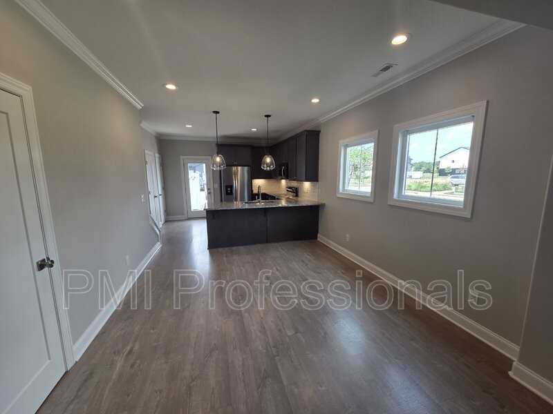 1403 Rebecca Johns Dr - Photo 3 of 19