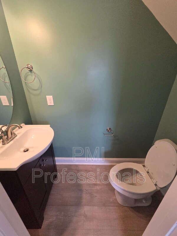 1403 Rebecca Johns Dr - Photo 4 of 19