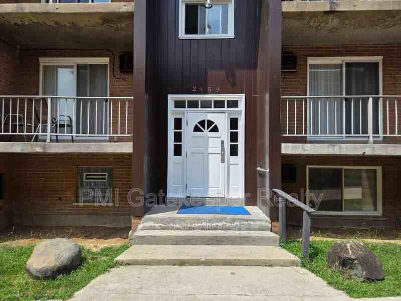 2459 Montana Ave #8 - Photo 3 of 26