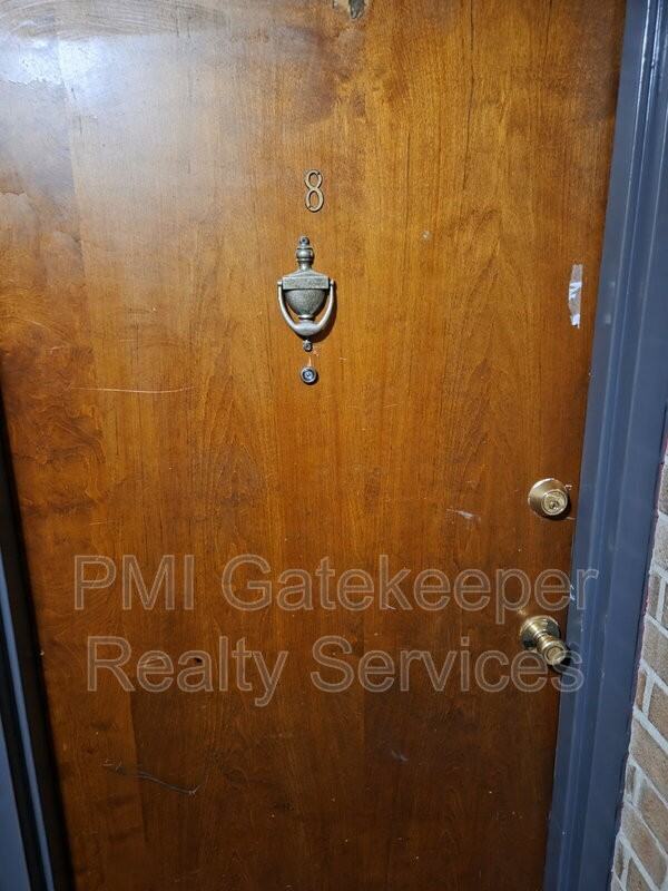 2459 Montana Ave #8 - Photo 4 of 26