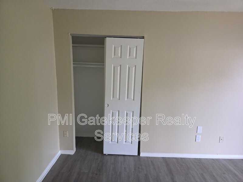 2459 Montana Ave #8 - Photo 7 of 26