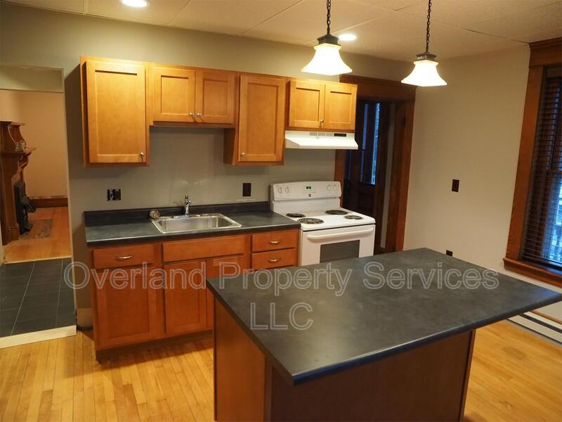 90 N Winooski Ave - Photo 3 of 11
