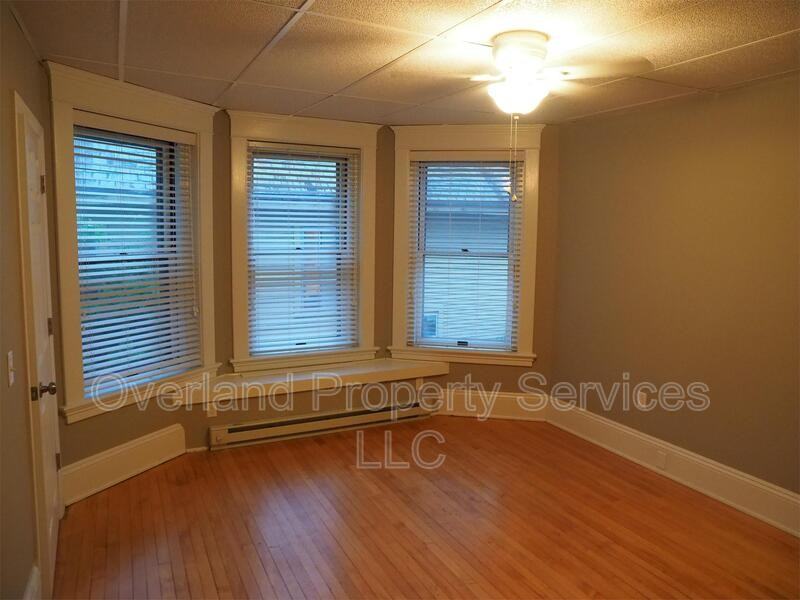 90 N Winooski Ave - Photo 4 of 11