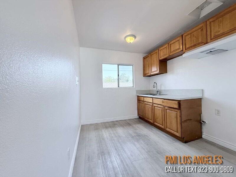 8306 S Main St #4 - Photo 5 of 11