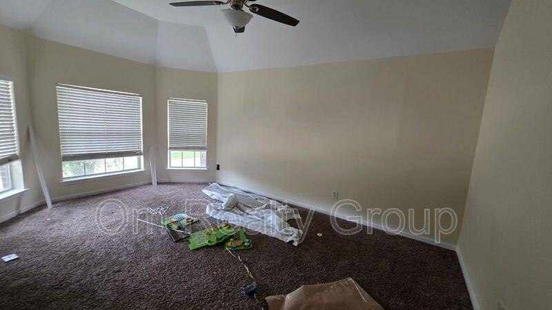 15335 Garett Green Cir - Photo 4 of 18