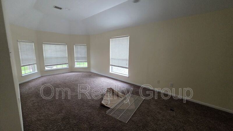 15335 Garett Green Cir - Photo 5 of 18
