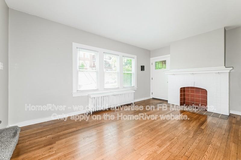 3025 Norwood Ave - Photo 6 of 21