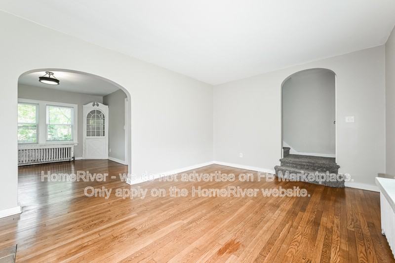 3025 Norwood Ave - Photo 6 of 22