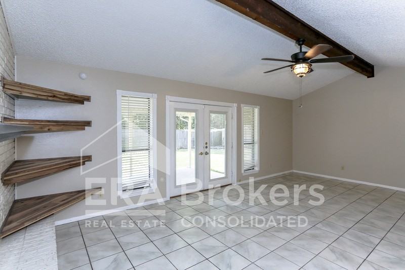 1712 Sherman Dr - Photo 5 of 25